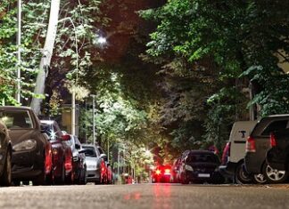 Jak się ubezpieczyć bez pracy?