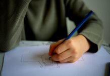 Czy rodzic może uczyć dziecko jazdy samochodem? Czy rodzic może uczyć dziecko jazdy samochodem?