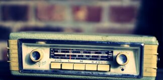 Co utrudnia słuchanie?